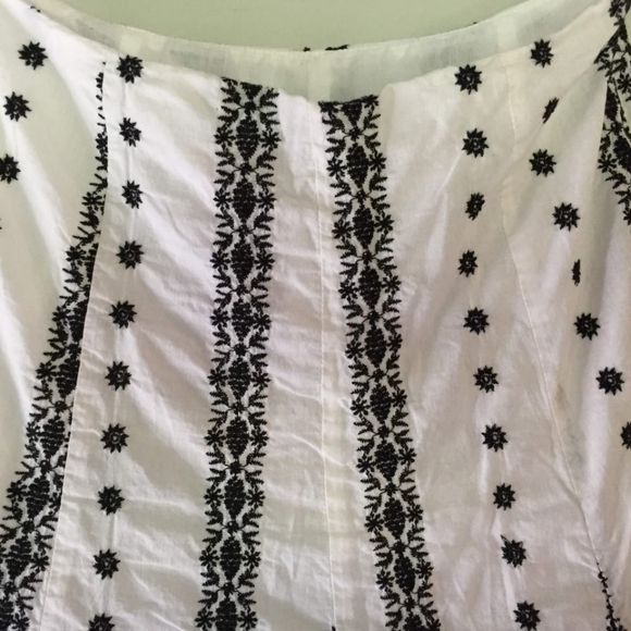 Flirty and Fun black and white size 8 Touche skirt - Picture 2 of 11